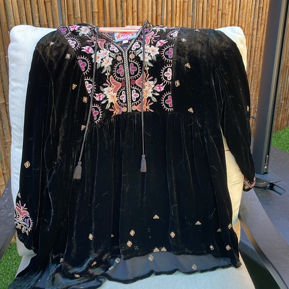 Johnny was black velvet empire style embroidered front, back and sleeve - Picture 6 of 6